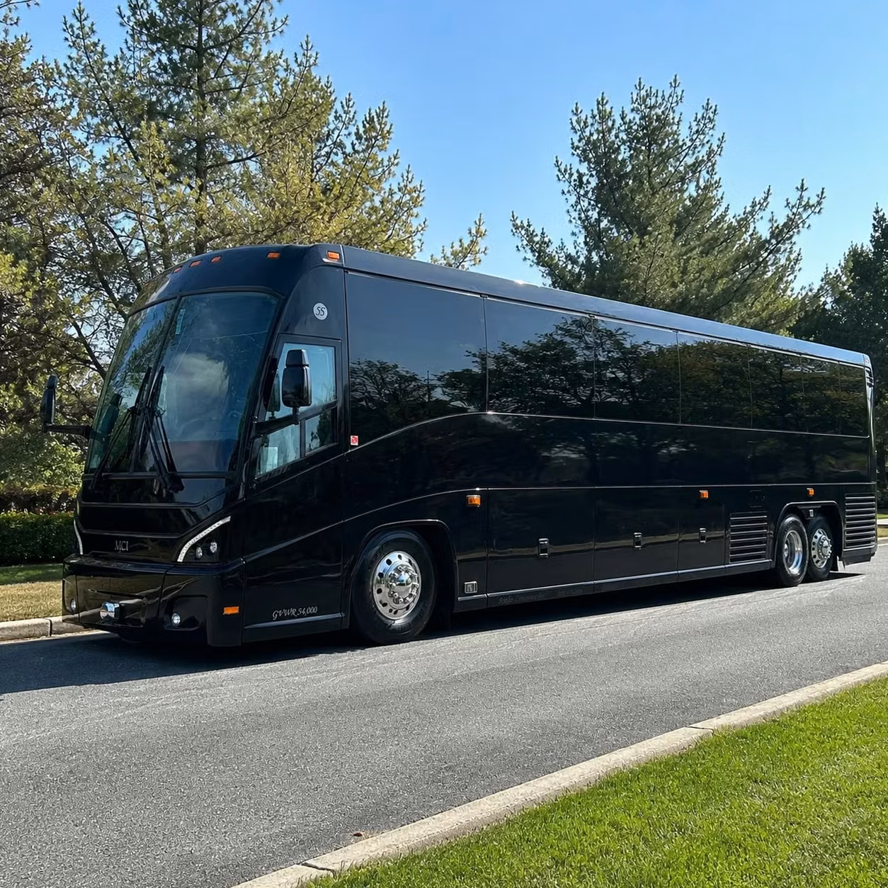 reliable charter bus shuttles for federal agencies and courthouse operations in philadelphia