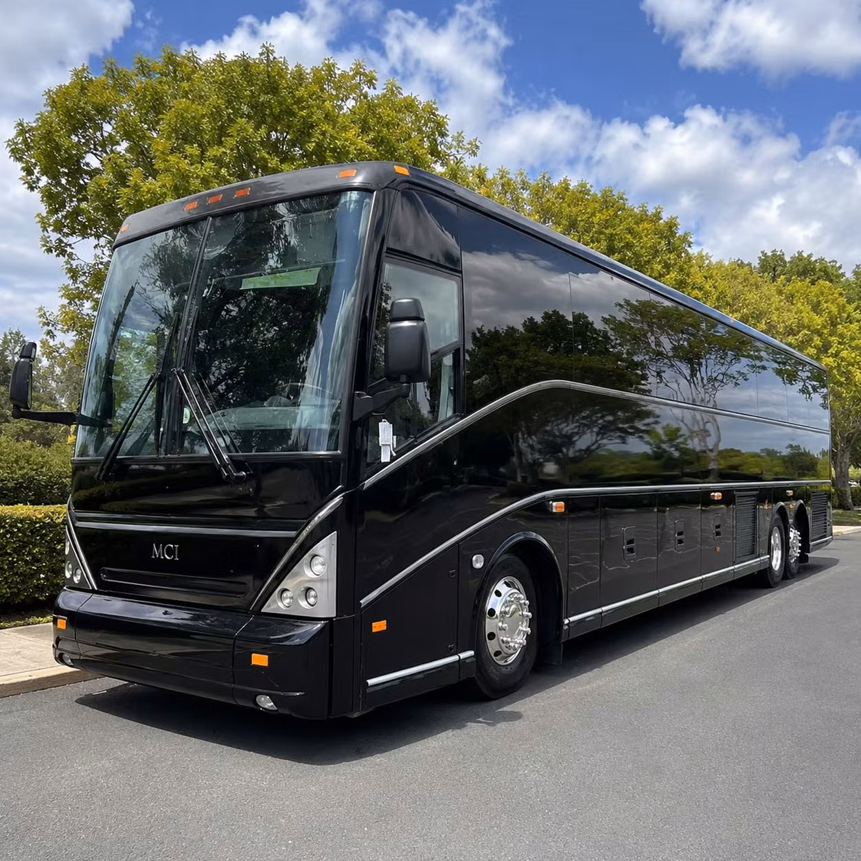 td pavilion at the mann and skyline stage outdoor concert shuttle bus rentals in philadelphia